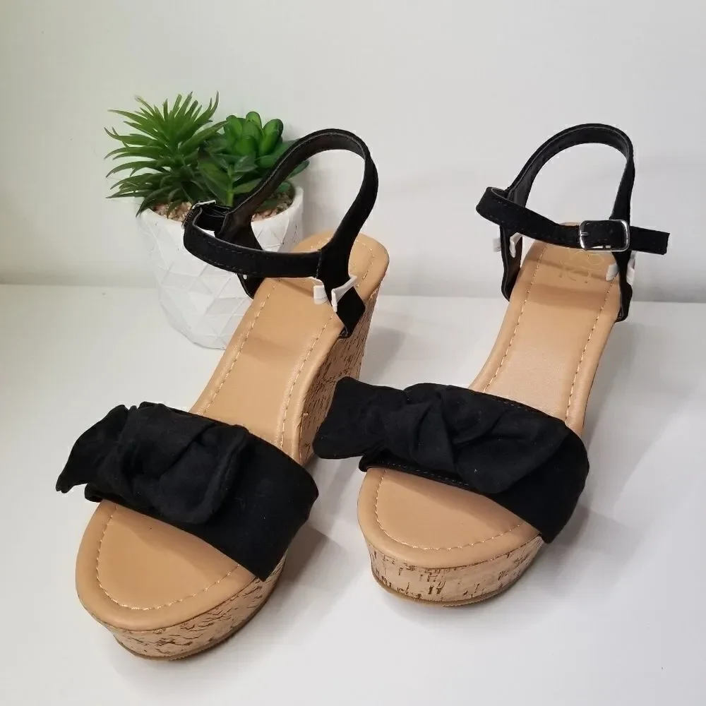 Black bow strap wedges